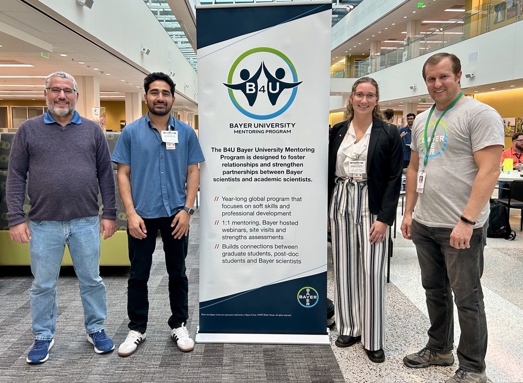 Speed networking online meeting between USU mentees and Bayer mentors.