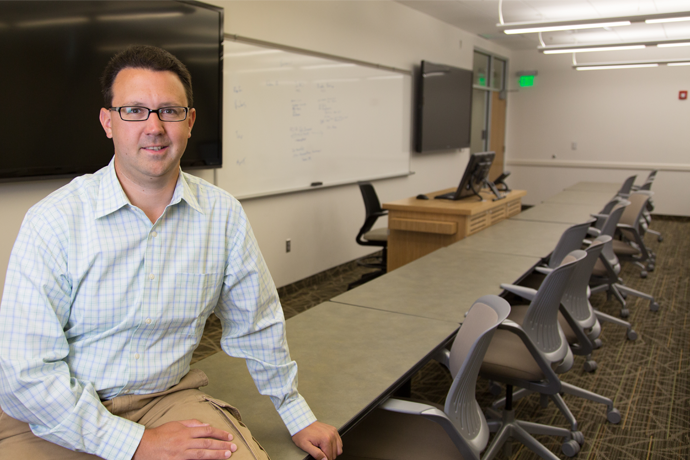 Five CAAS Faculty Members Promoted to Full Professor