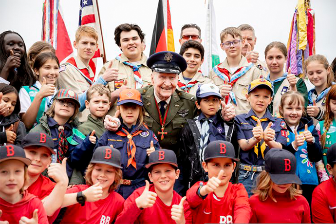 Utah’s Gail Halvorsen, the ‘Berlin Candy Bomber,’ dies at 101