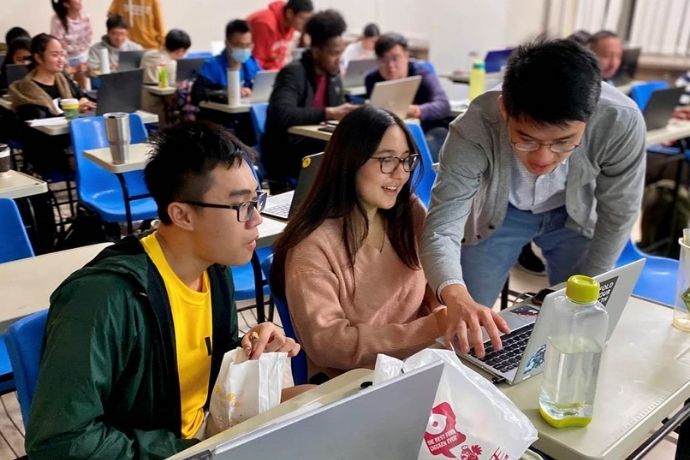 USU Climate Professor Teaches Climate and Climate Change at NCHU