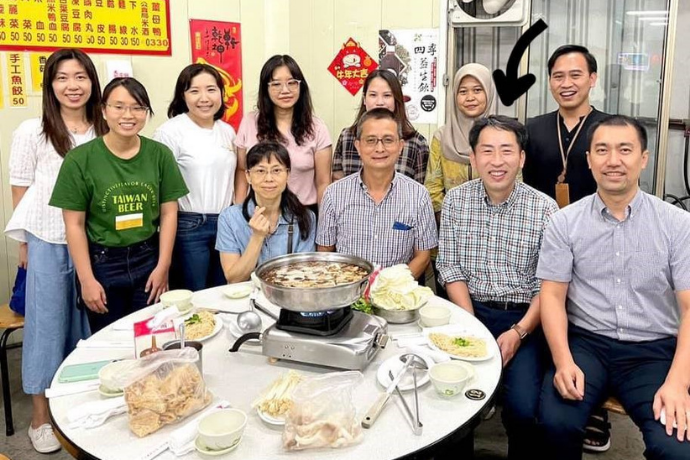 USU Professor Strengthens Relations Between NCHU and USU