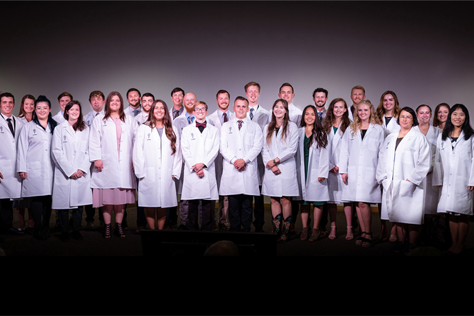 10th Veterinary Medicine Class Forms Bonds and Prepares for New Challenges